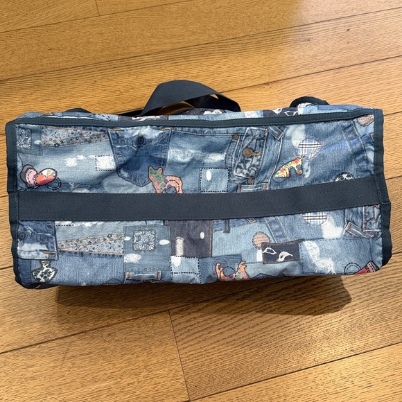 LESPORTSAC Weekend Large New Without Tags - Picture 6 of 12